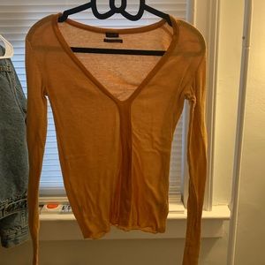 YELLOW VNECK TIGHT SHIRT